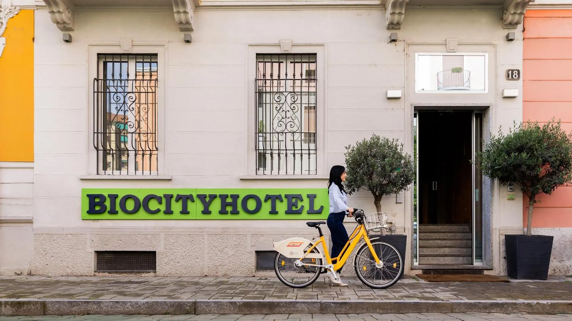 Отель Biocity Милан